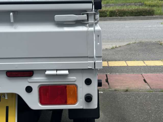 Mitsubishi Minicab Truck 11