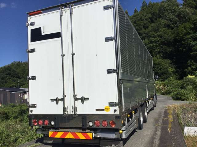 UD Trucks Quon 12