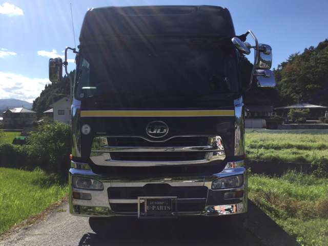 UD Trucks Quon 10