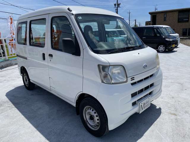 Daihatsu Hijet Cargo 6