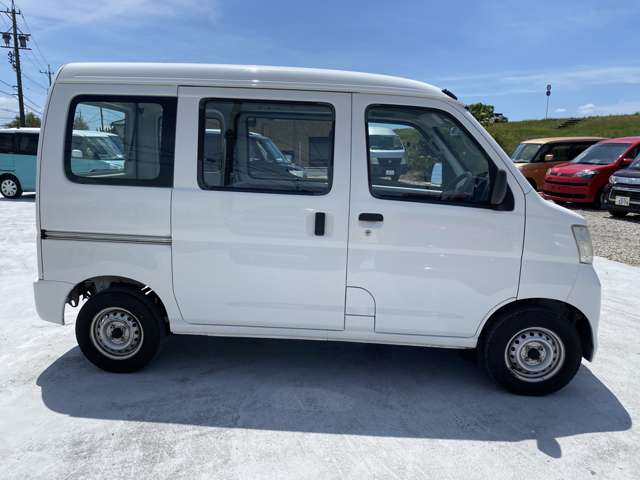 Daihatsu Hijet Cargo 7