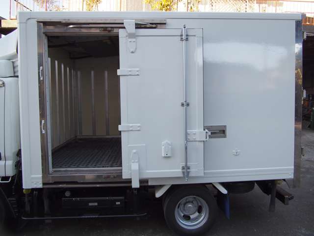 Mitsubishi Fuso Canter Guts 7