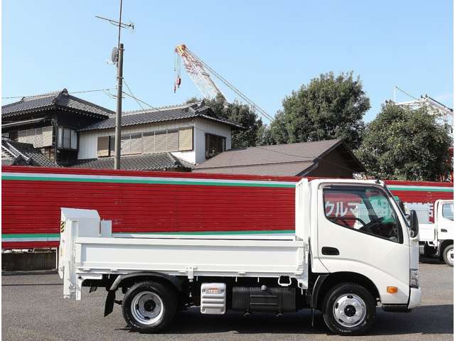 Hino Dutro 6