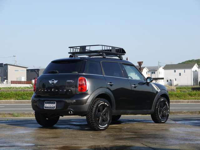 MINI Crossover 8