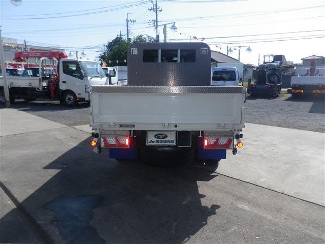 Hino Dutro 6