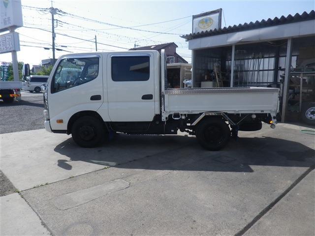 Hino Dutro 8