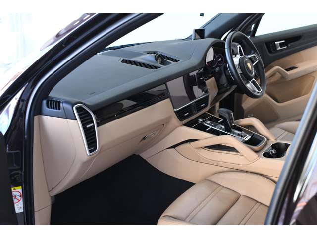 Porsche Cayenne 12