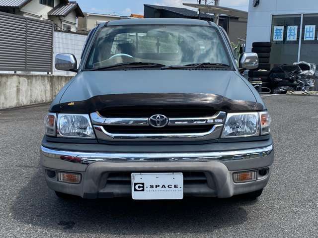 Toyota Hilux 8