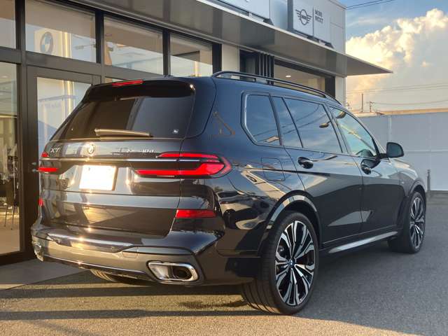 BMW X7 8