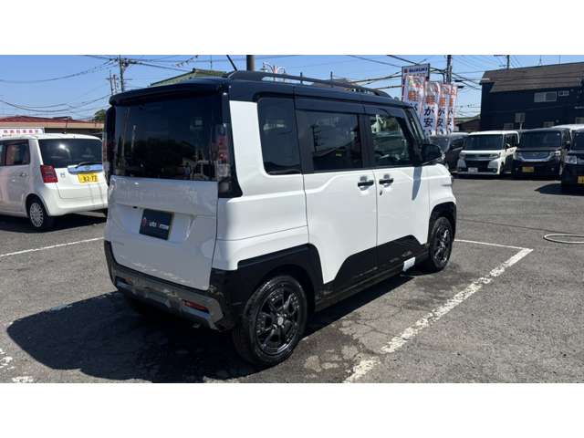Mitsubishi Delica Mini 6