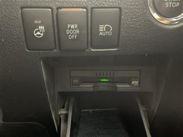 Toyota Vellfire 12