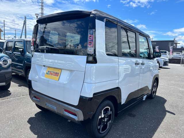 Mitsubishi Delica Mini 8