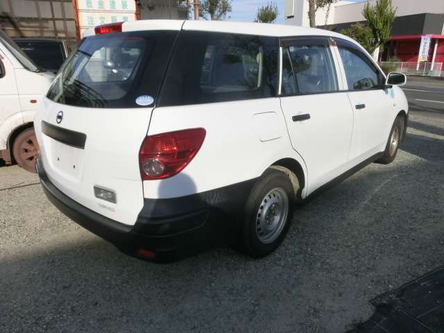 Nissan AD 8