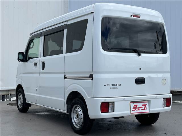 Mitsubishi Minicab Van 3