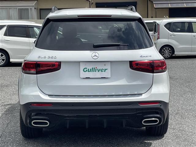 Mercedes-Benz GLB 8