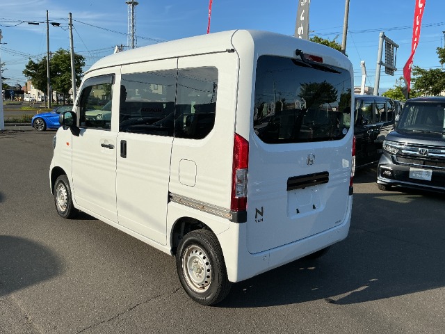 Honda N-VAN 8