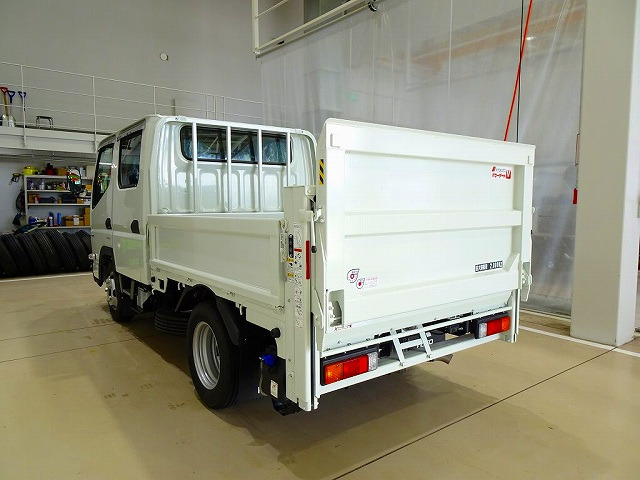 Mitsubishi Fuso Canter 12