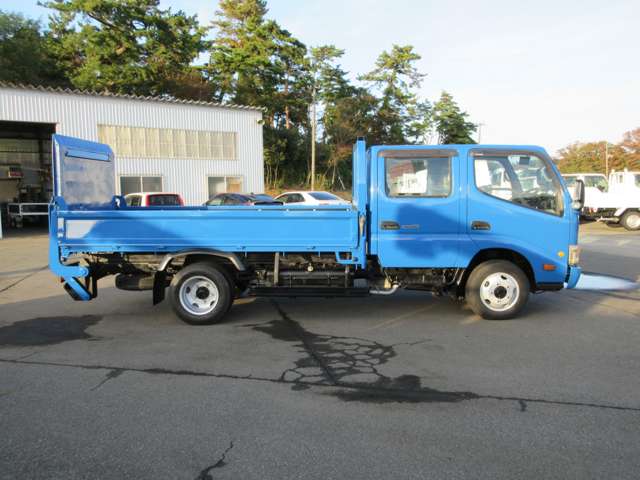 Hino Dutro 12