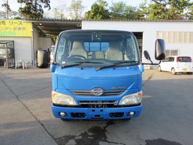 Hino Dutro 2