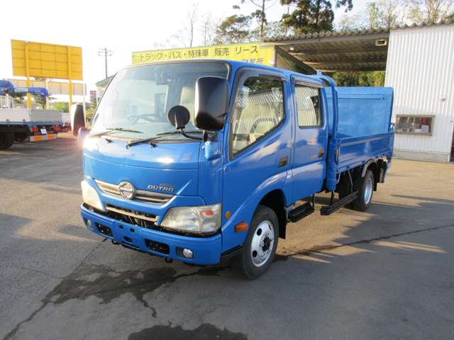 Hino Dutro 3