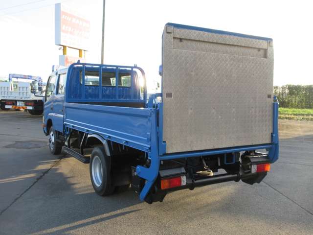 Hino Dutro 5