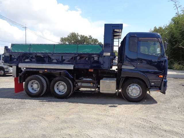 UD Trucks Quon 4