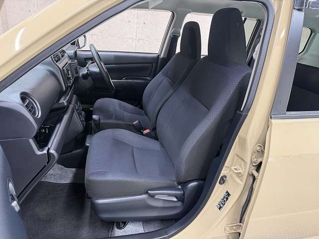 Toyota Probox Van 11
