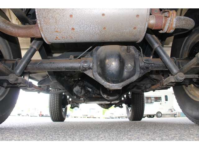 Mitsubishi Jeep 12