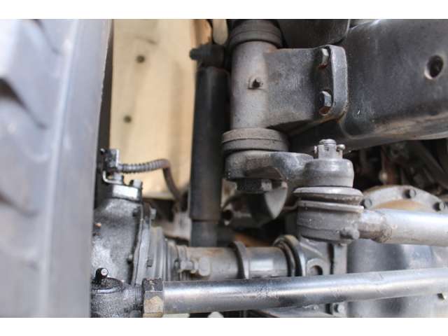 Mitsubishi Jeep 5