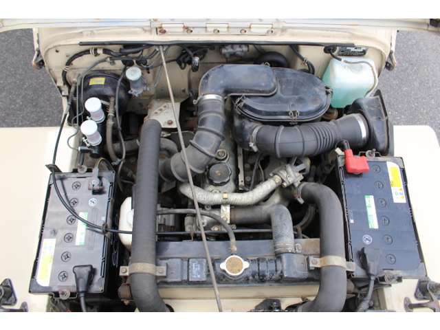 Mitsubishi Jeep 6