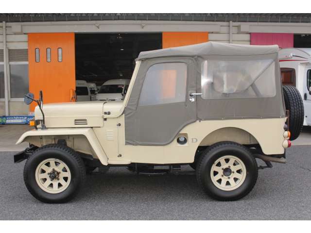 Mitsubishi Jeep 9