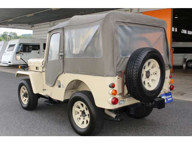 Mitsubishi Jeep 10