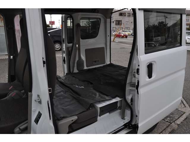 Nissan NV100 Clipper 10