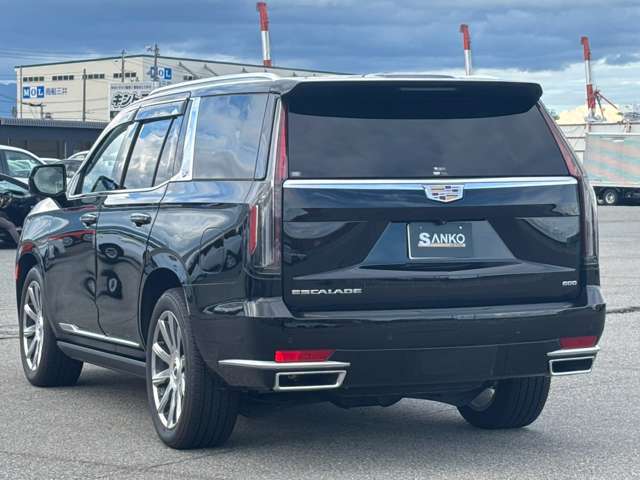 Cadillac エスカレード 4