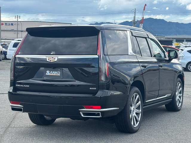 Cadillac エスカレード 5