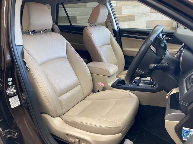 Subaru Legacy Outback 12