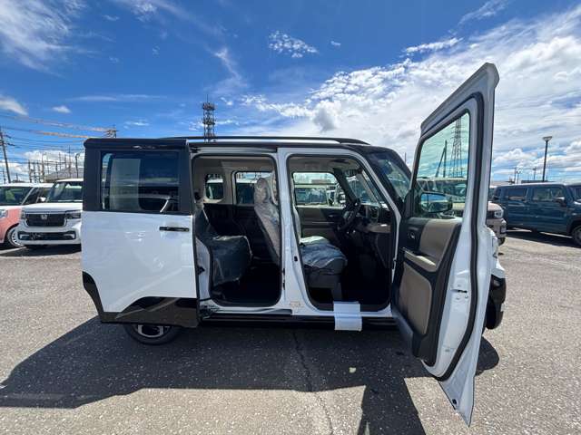 Mitsubishi Delica Mini 6