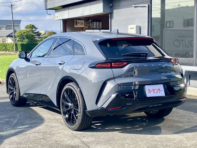Toyota Crown Sport 6