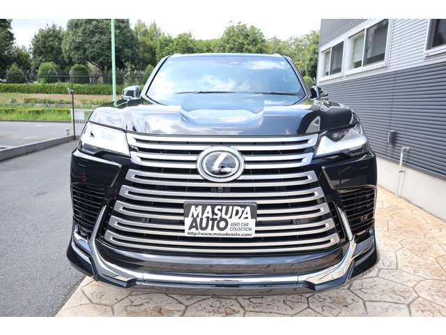 Lexus LX 2
