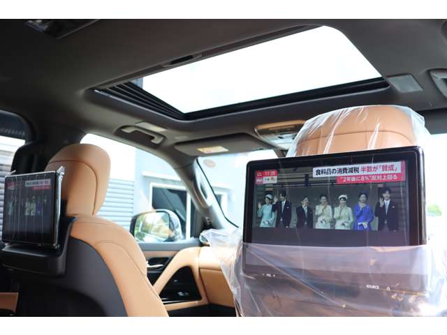 Lexus LX 9
