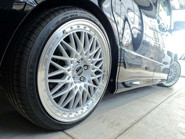 Toyota Noah 11