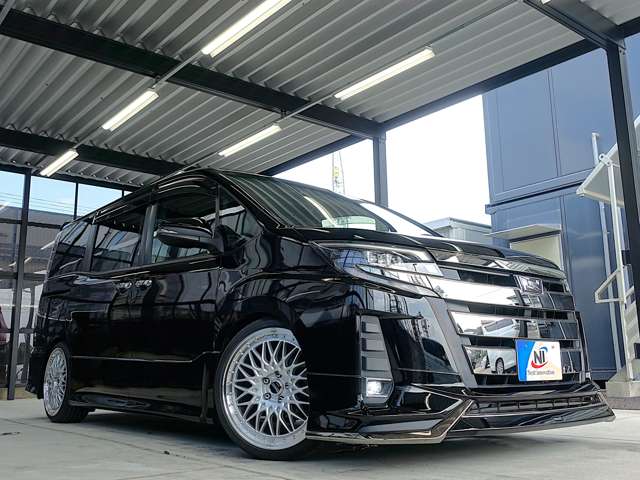 Toyota Noah 12