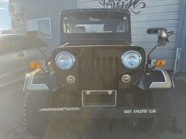 Mitsubishi Jeep 3