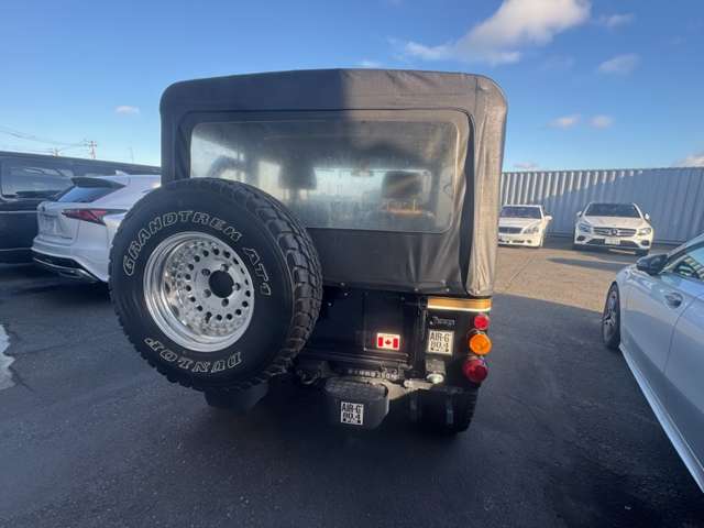 Mitsubishi Jeep 10