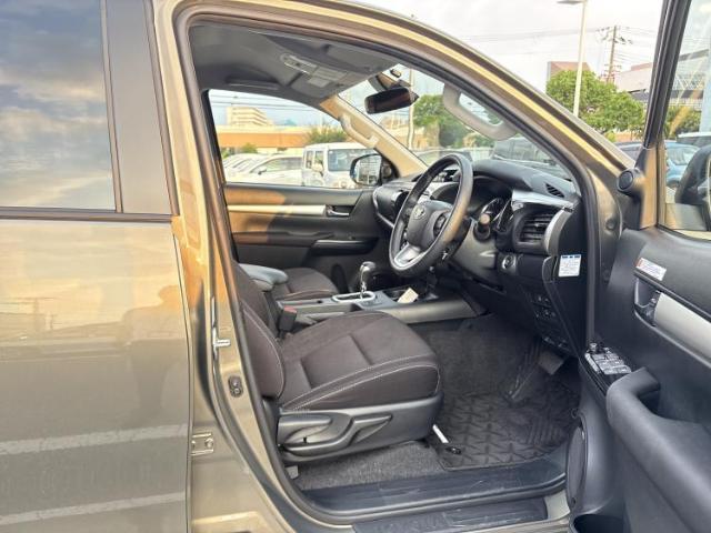 Toyota Hilux 2