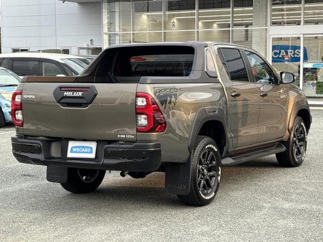 Toyota Hilux 6