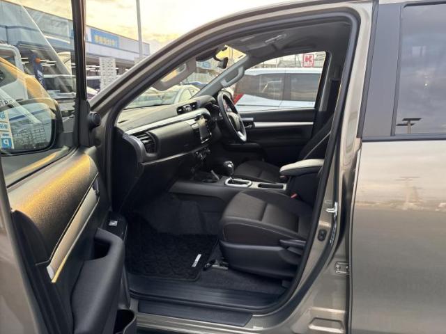 Toyota Hilux 9