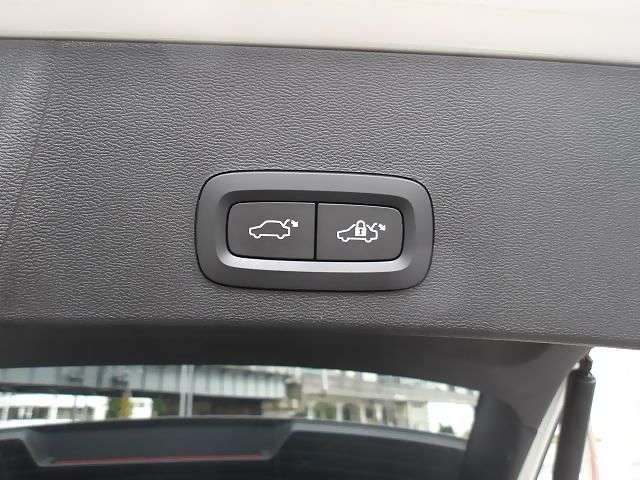 Volvo XC40 12