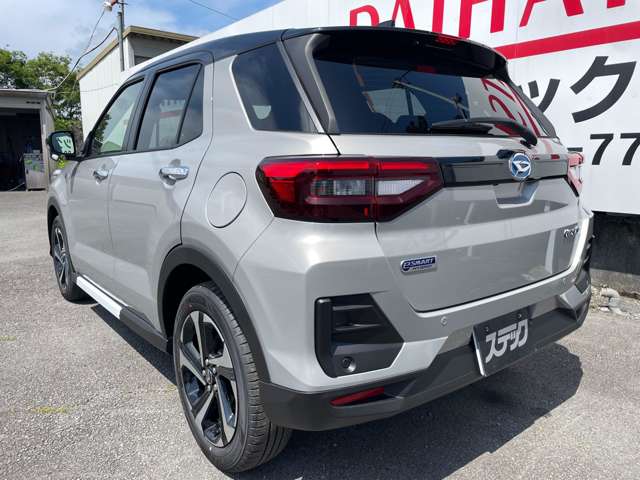 Daihatsu Rocky 12