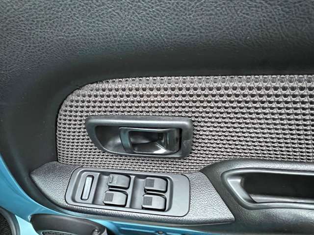 Daihatsu ネイキッド 10